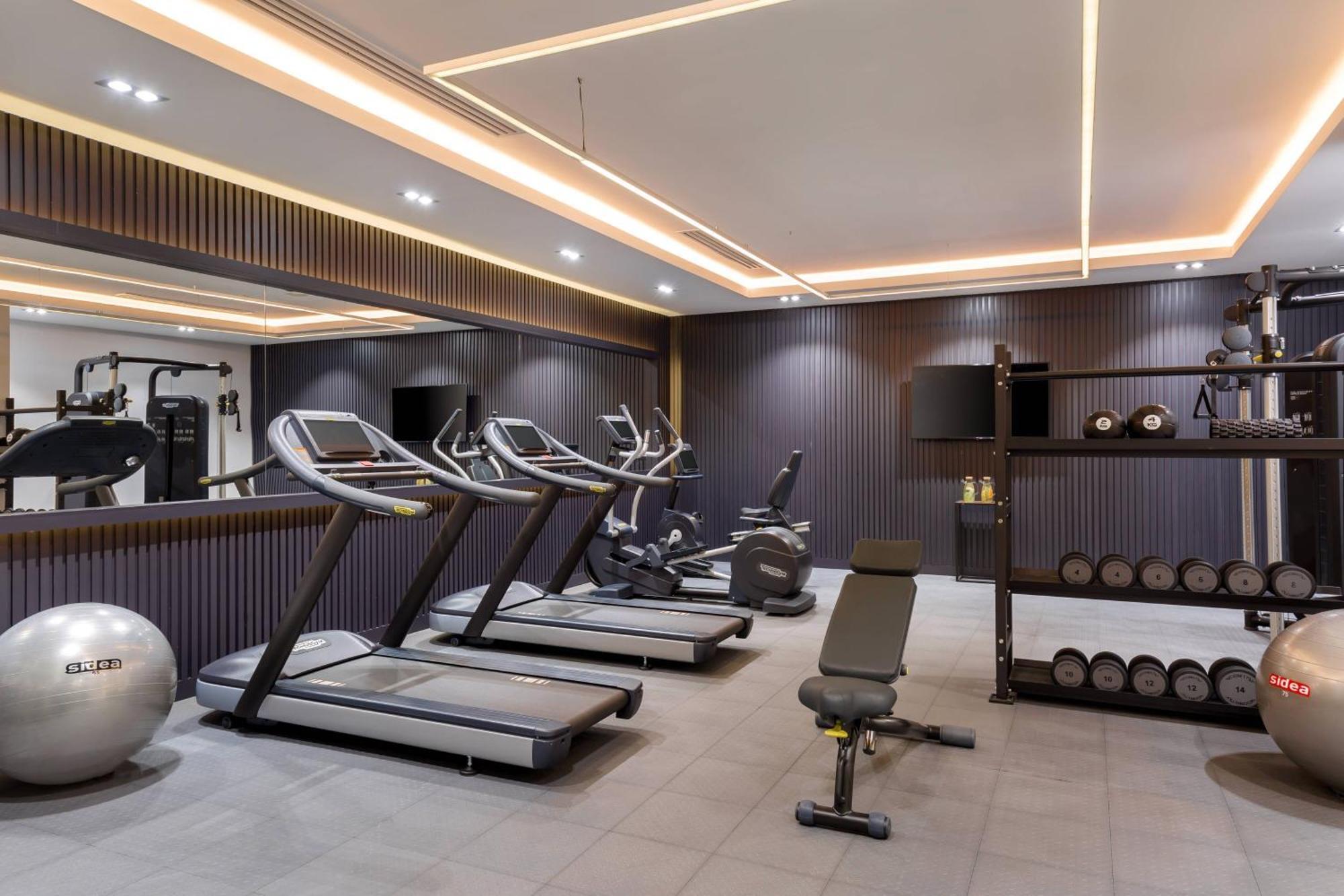 Courtyard By Marriott Tashkent Hotel Exterior photo