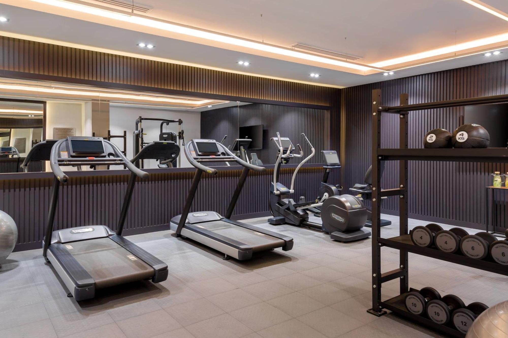 Courtyard By Marriott Tashkent Hotel Exterior photo